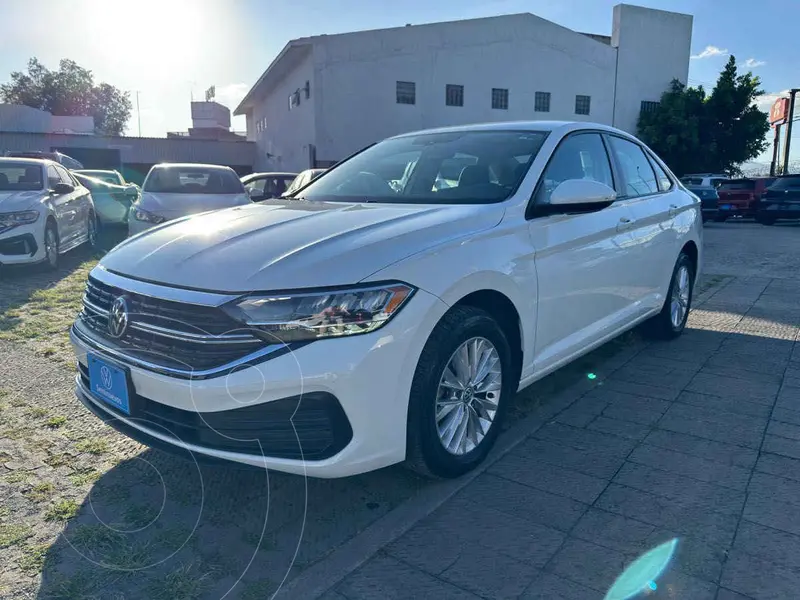 Foto Volkswagen Jetta Trendline usado (2023) color Blanco precio $375,000