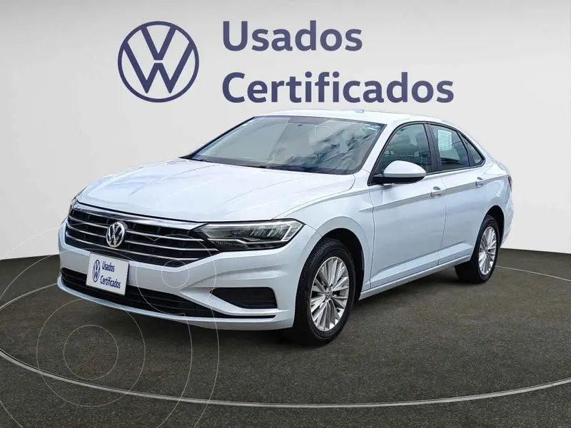 Foto Volkswagen Jetta Comfortline usado (2019) color Plata precio $260,900