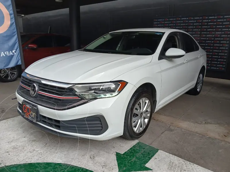 Foto Volkswagen Jetta Trendline usado (2023) color Blanco financiado en mensualidades(enganche $89,925 mensualidades desde $6,877)