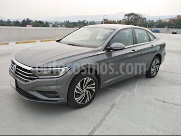 foto Volkswagen Jetta Highline Tiptronic usado (2019) color Gris Platino precio $360,000