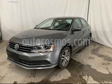 Foto Volkswagen Jetta 4p Trendline L5/2.5 Aut usado (2018) color Gris precio $189,900