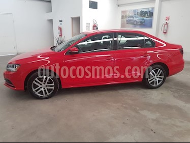 foto Volkswagen Jetta Trendline 2.0 Aut usado (2018) color Rojo precio $229,000