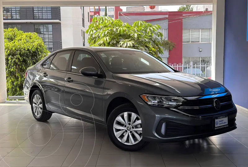 Foto Volkswagen Jetta Comfortline usado (2024) color Gris financiado en mensualidades(enganche $108,728 mensualidades desde $9,913)
