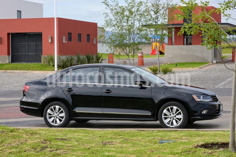 Volkswagen Jetta Comfortline usado (2017) color Negro Onix precio $215,000