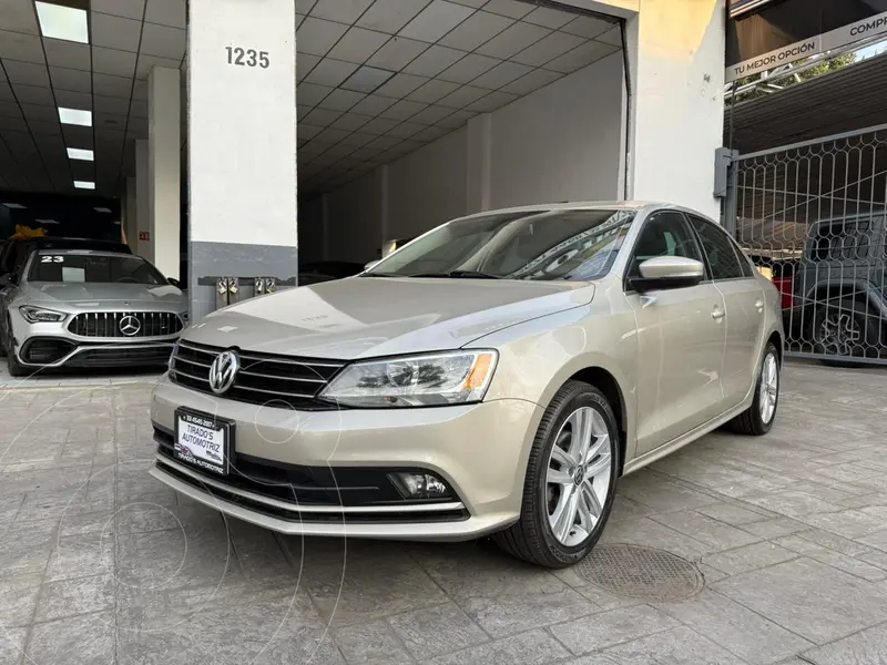 Foto Volkswagen Jetta Sportline usado (2016) color Plata precio $199,900