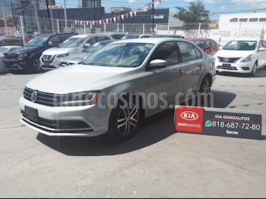 foto Volkswagen Jetta Comfortline Tiptronic usado (2017) color Blanco precio $235,000