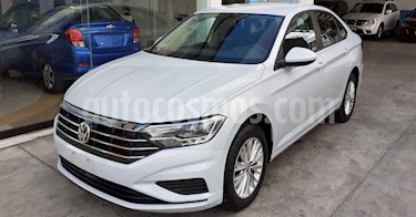 Volkswagen Jetta 4p Comfortline L4/1.4/T Aut usado (2019) color Plata precio $249,800