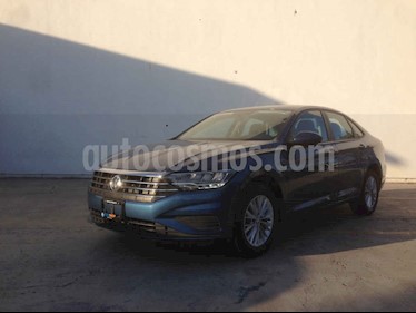 foto Volkswagen Jetta Comfortline Tiptronic usado (2019) color Azul precio $249,800