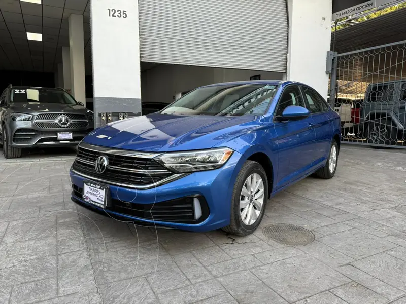 Foto Volkswagen Jetta Comfortline usado (2024) color Azul precio $379,900