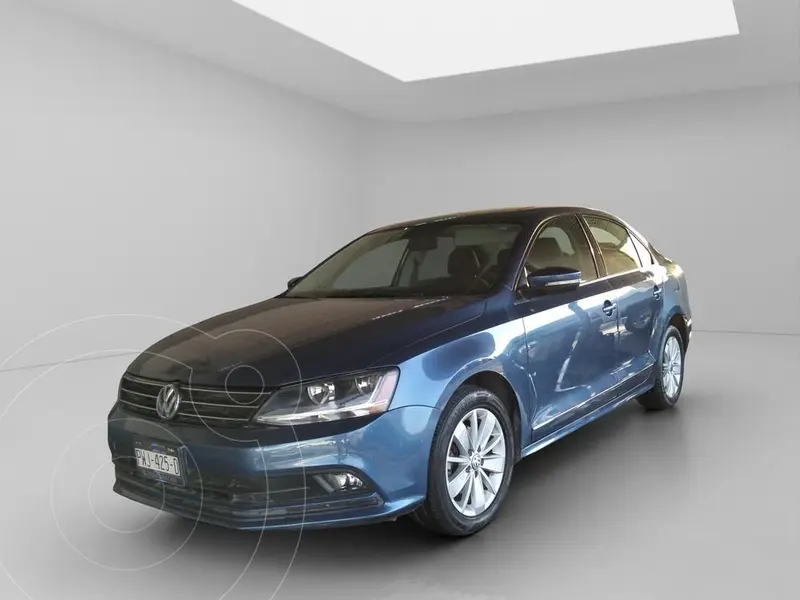 Foto Volkswagen Jetta Comfortline Tiptronic usado (2018) color Azul precio $266,900