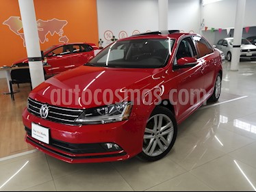 foto Volkswagen Jetta Sportline Tiptronic usado (2018) color Rojo Tornado precio $282,000