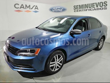 foto Volkswagen Jetta Live Tiptronic usado (2016) color Azul Eléctrico precio $209,900