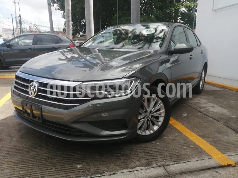 foto Volkswagen Jetta Comfortline usado (2019) color Gris precio $305,000