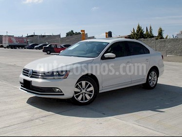 Volkswagen Jetta Comfortline Tiptronic usado (2017) color Blanco precio $250,000