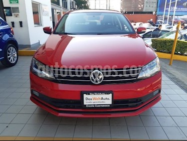 foto Volkswagen Jetta Comfortline usado (2018) color Rojo precio $259,900
