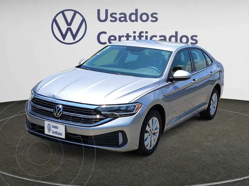 Foto Volkswagen Jetta Comfortline usado (2023) color Plata financiado en mensualidades(enganche $96,983 mensualidades desde $7,419)