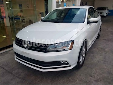 Foto Volkswagen Jetta Comfortline Tiptronic usado (2018) color Blanco precio $229,900