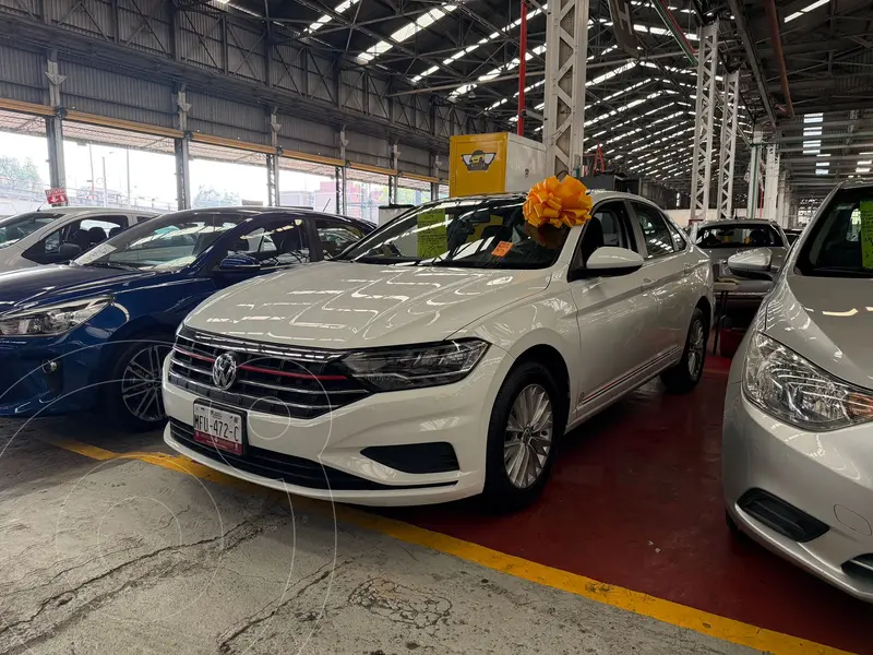 Foto Volkswagen Jetta Comfortline Tiptronic usado (2019) color Blanco financiado en mensualidades(enganche $69,900 mensualidades desde $6,300)