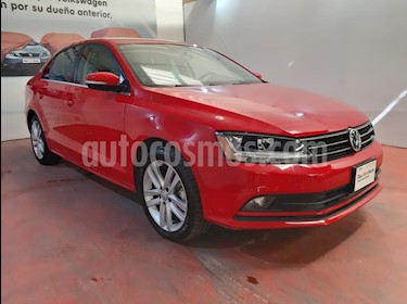 foto Volkswagen Jetta Sportline Tiptronic usado (2018) color Rojo Tornado precio $275,000
