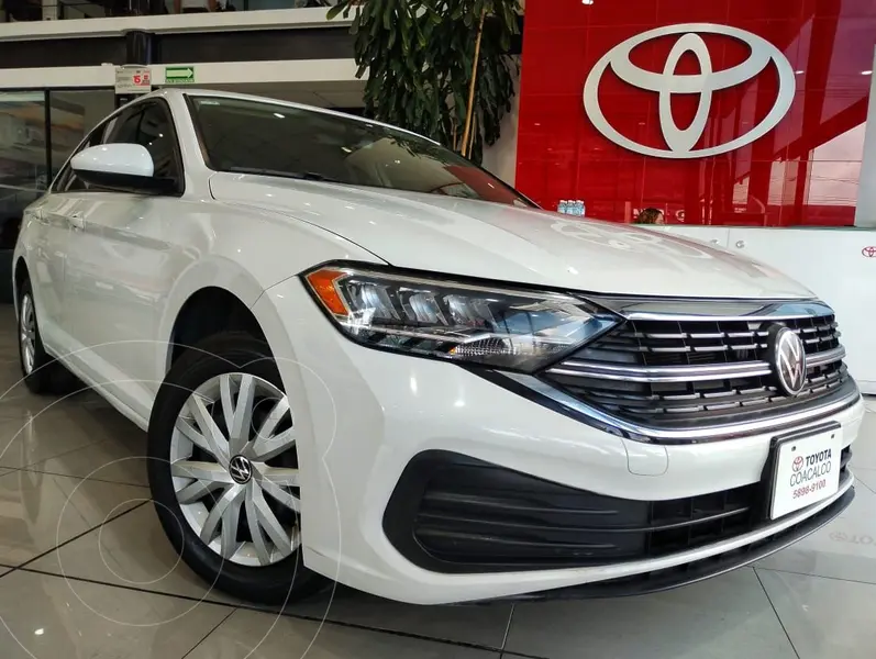 Foto Volkswagen Jetta Trendline usado (2023) color Blanco financiado en mensualidades(enganche $141,702 mensualidades desde $6,088)