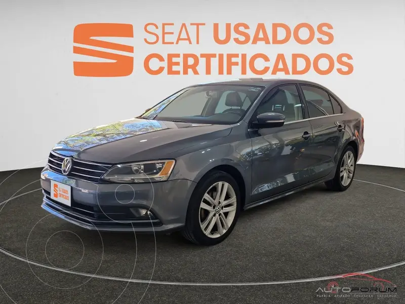 Foto Volkswagen Jetta Sportline Tiptronic usado (2016) color GRIS MAGNETICO precio $210,000