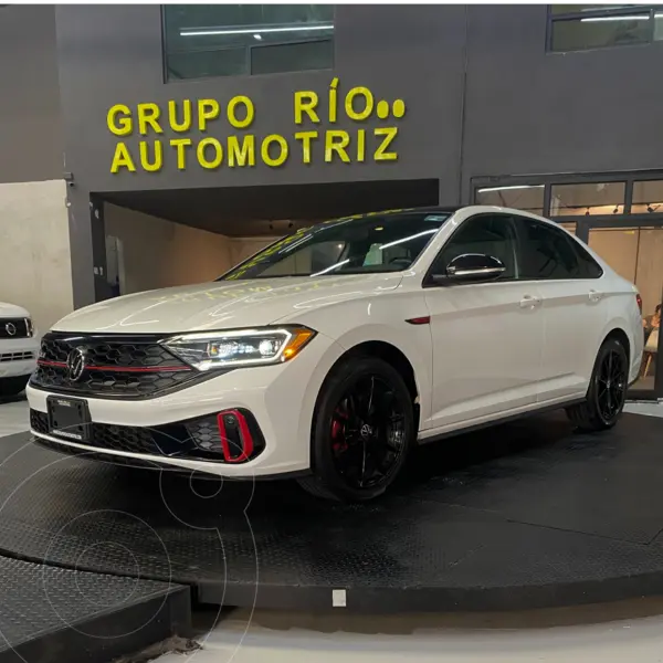 Foto Volkswagen Jetta Trendline usado (2024) color Blanco financiado en mensualidades(enganche $72,152 mensualidades desde $15,212)