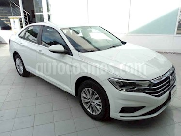Foto Volkswagen Jetta Comfortline Tiptronic usado (2019) color Blanco precio $325,000
