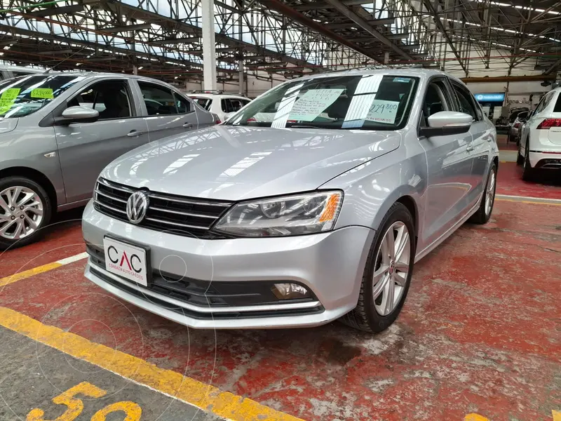 Foto Volkswagen Jetta Sportline usado (2016) color Plata Lunar financiado en mensualidades(enganche $57,500 mensualidades desde $5,200)