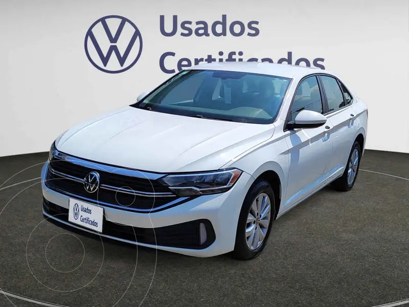 Foto Volkswagen Jetta Comfortline usado (2023) color Blanco precio $380,900