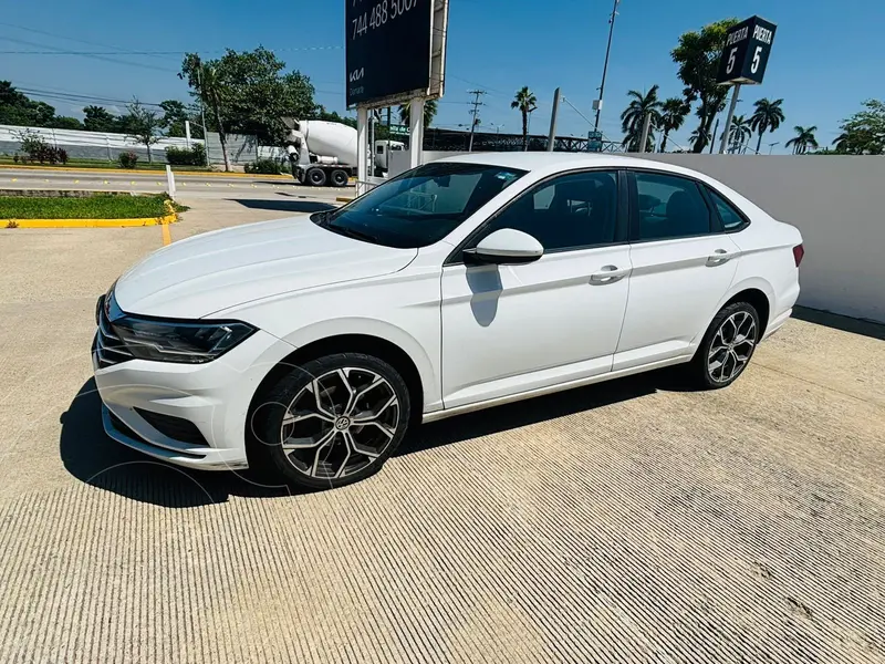 Foto Volkswagen Jetta Startline Tiptronic usado (2020) color Blanco financiado en mensualidades(enganche $57,200 mensualidades desde $6,957)