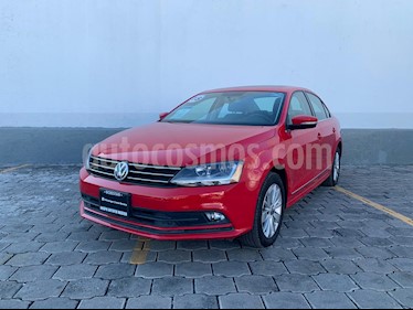 foto Volkswagen Jetta Comfortline Tiptronic usado (2018) color Rojo Tornado precio $259,990