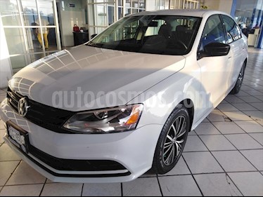 foto Volkswagen Jetta 2.0L usado (2018) color Blanco precio $215,000