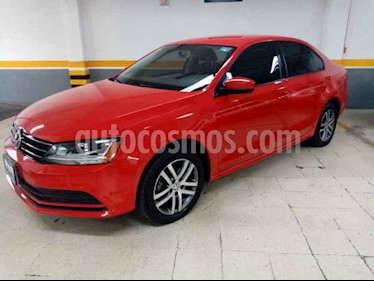 foto Volkswagen Jetta Trendline usado (2018) color Rojo precio $255,000