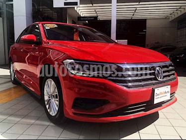 foto Volkswagen Jetta Comfortline Tiptronic usado (2019) color Rojo precio $310,000