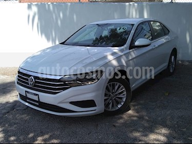 foto Volkswagen Jetta Comfortline Tiptronic usado (2019) color Blanco precio $285,000
