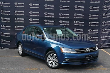 foto Volkswagen Jetta Trendline 2.0 Aut usado (2017) color Azul precio $212,000