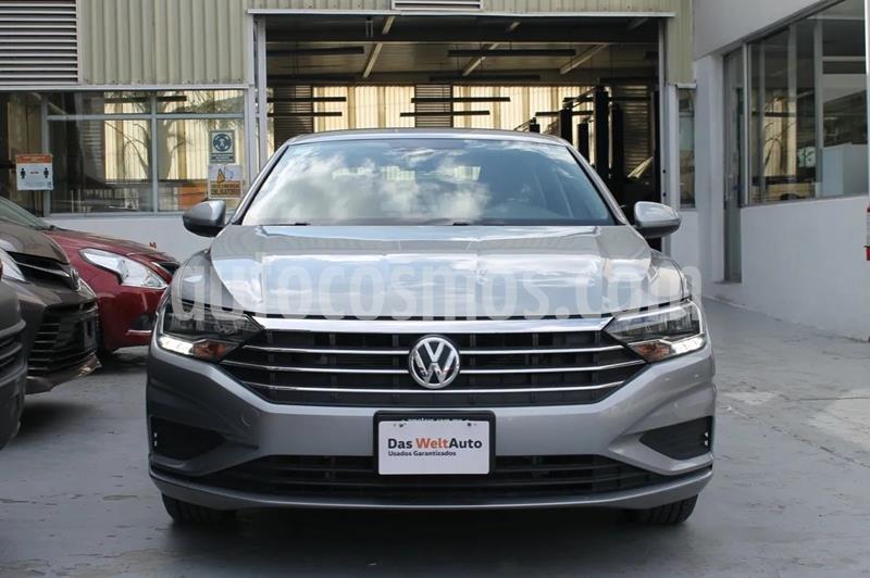 foto Volkswagen Jetta Comfortline Tiptronic usado (2019) color Gris Platino precio $317,000