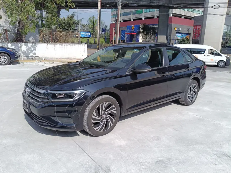 Foto Volkswagen Jetta Highline Tiptronic usado (2019) color Negro precio $319,000