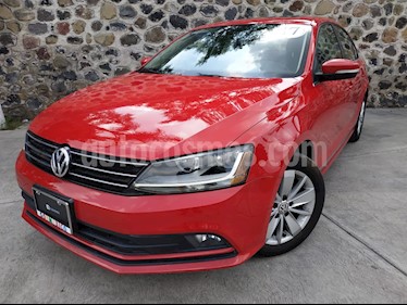 foto Volkswagen Jetta Comfortline Tiptronic usado (2017) color Rojo precio $225,000