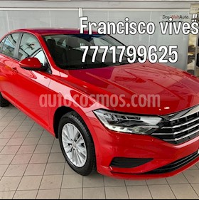 foto Volkswagen Jetta Comfortline usado (2019) color Rojo precio $324,900