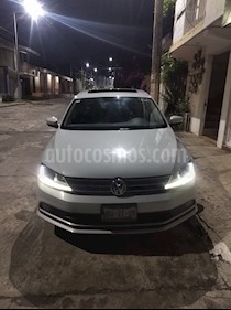 Volkswagen Jetta Sportline usado (2017) color Plata Lunar precio $221,000