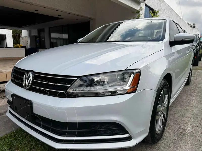 Foto Volkswagen Jetta Trendline Tiptronic usado (2018) color Blanco precio $245,000