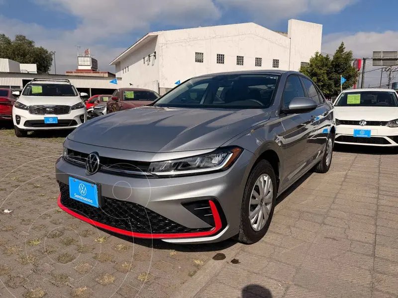 Foto Volkswagen Jetta Trendline usado (2025) color Gris precio $395,000