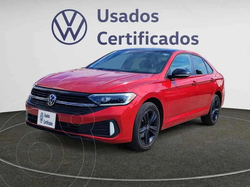 Foto Volkswagen Jetta Sportline usado (2024) color Rojo financiado en mensualidades(enganche $125,595 mensualidades desde $9,608)