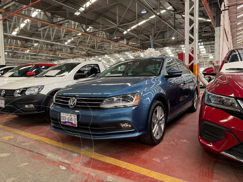 Foto Volkswagen Jetta Sportline usado (2018) color Azul financiado en mensualidades(enganche $68,500 mensualidades desde $6,200)
