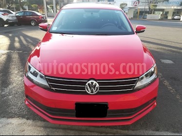foto Volkswagen Jetta Comfortline usado (2016) color Rojo precio $200,000