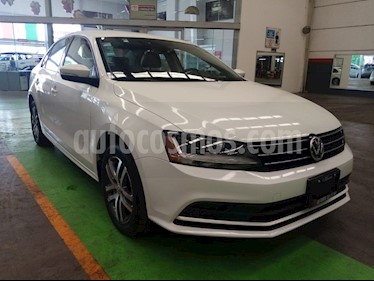 foto Volkswagen Jetta Trendline usado (2017) color Blanco precio $324,990