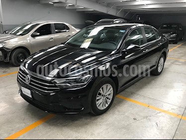 foto Volkswagen Jetta Comfortline Tiptronic usado (2019) color Negro precio $295,000