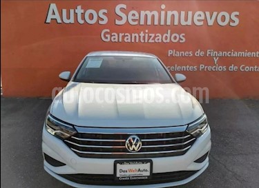 foto Volkswagen Jetta Comfortline Tiptronic usado (2019) color Blanco precio $294,900