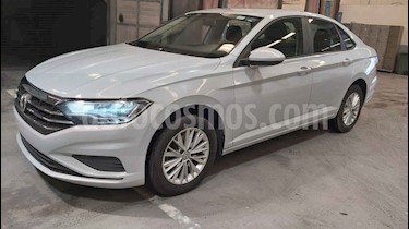 foto Volkswagen Jetta Comfortline Tiptronic usado (2019) color Blanco precio $275,000